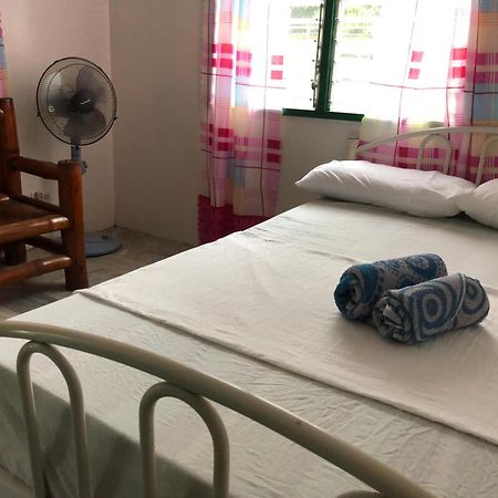 Puerto Galera Hostel Chambre photo